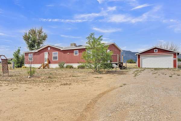 2.5 Acres of Land with Home for Sale in Edgewood, New Mexico