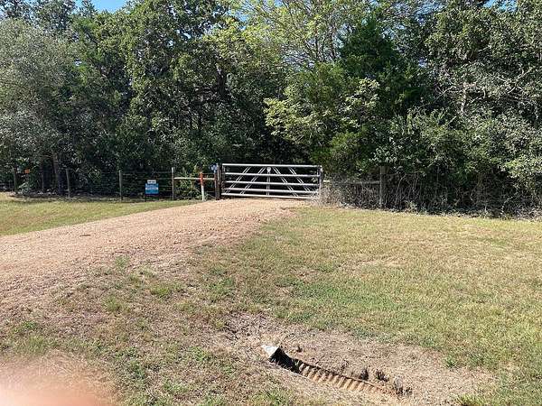 3.15 Acres of Land with Home for Sale in Fayetteville, Texas