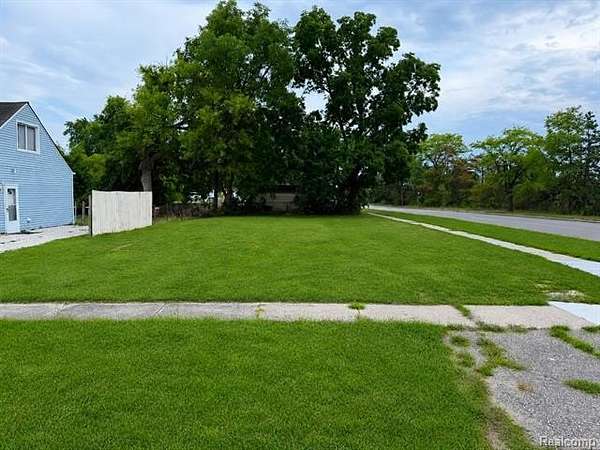 0.11 Acres of Mixed-Use Land for Sale in Burton, Michigan