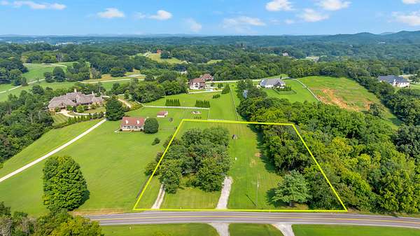 2.2 Acres of Residential Land for Sale in Thompson's Station, Tennessee