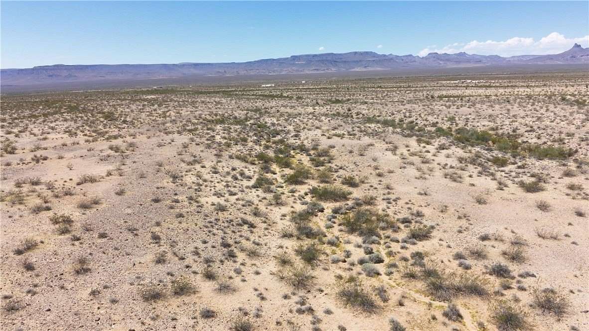 2.5 Acres of Residential Land for Sale in Golden Valley, Arizona