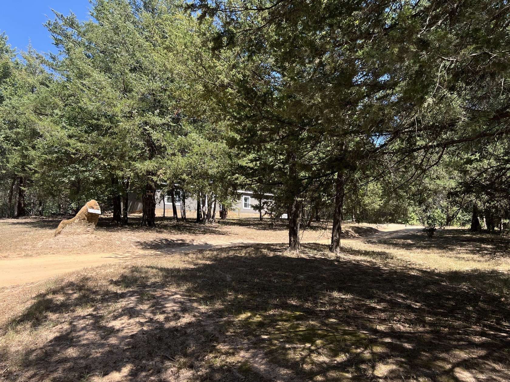 15 Acres of Land with Home for Sale in Ravenna, Texas