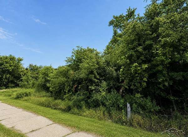 0.72 Acres of Commercial Land for Sale in Saginaw, Michigan
