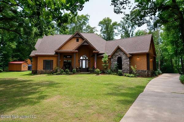 5.2 Acres of Land with Home for Sale in Hernando, Mississippi