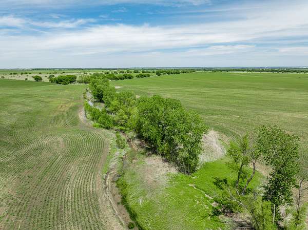 10 Acres of Land for Sale in Hillsboro, Texas