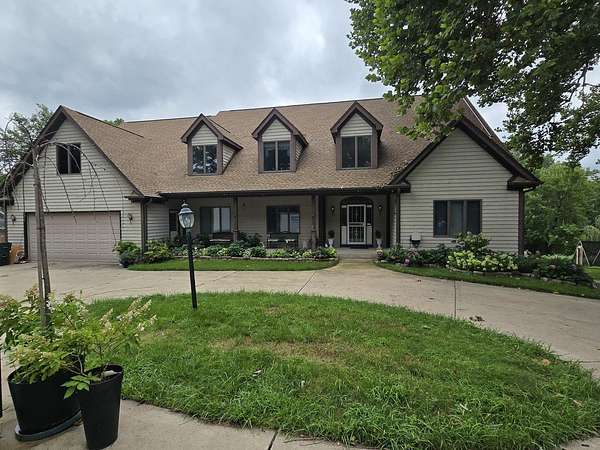2.72 Acres of Land with Home for Sale in Yorkville, Illinois