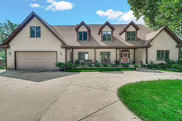 2.72 Acres of Land with Home for Sale in Yorkville, Illinois
