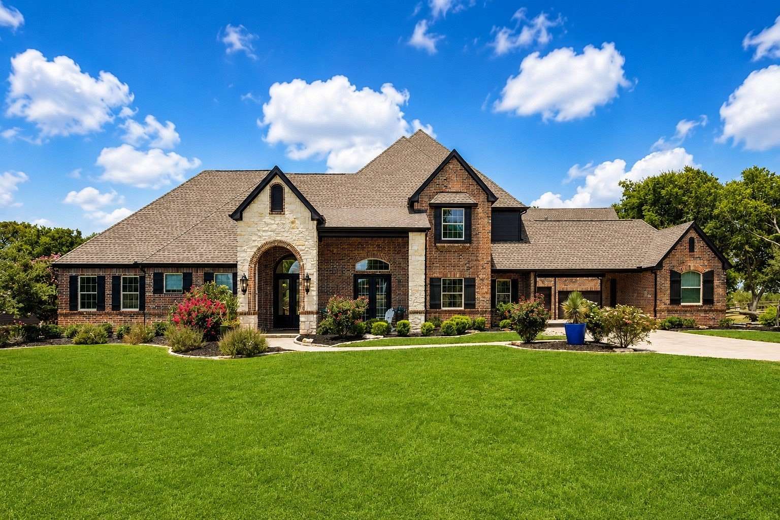 19.8 Acres of Land with Home for Sale in Fort Worth, Texas