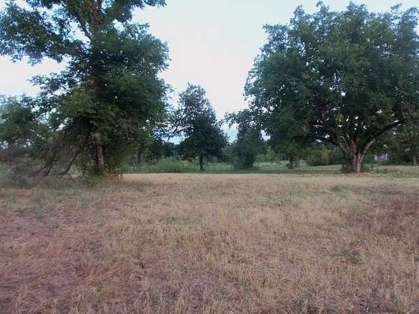 3 Acres of Land for Sale in Kilgore, Texas