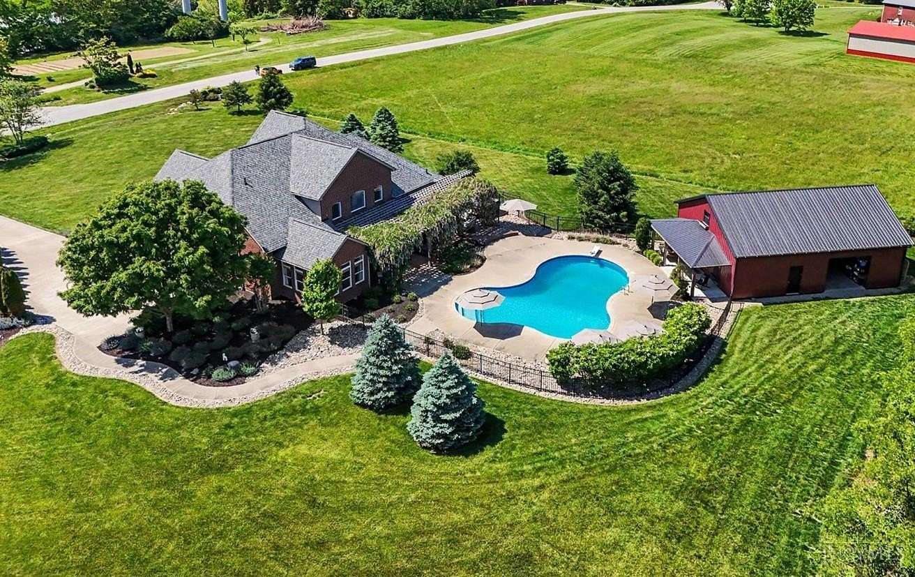 2 Acres of Land with Home for Sale in Washington Township, Ohio