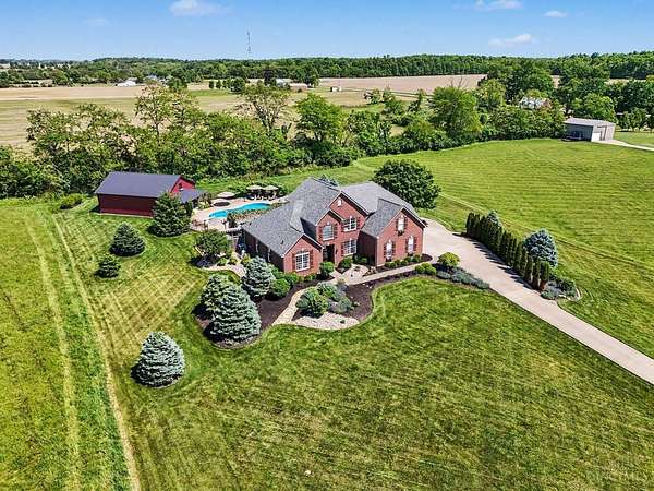 2 Acres of Land with Home for Sale in Washington Township, Ohio