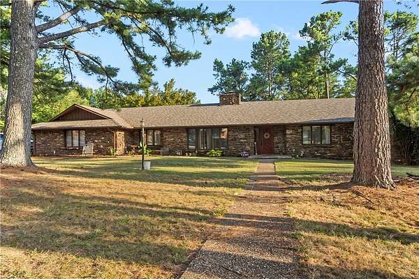 1.58 Acres of Land with Home for Sale in Harrison, Arkansas