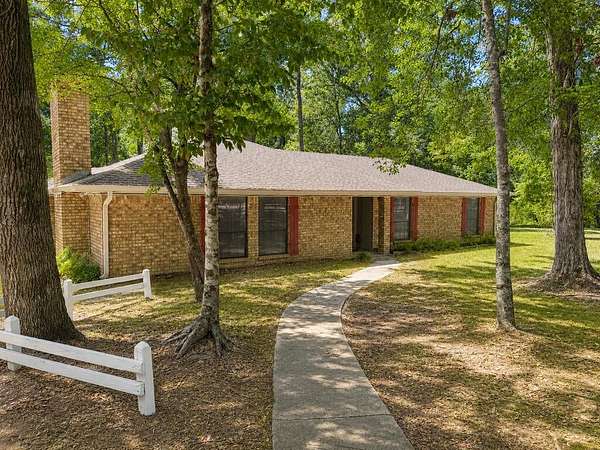 11.6 Acres of Land with Home for Sale in Jasper, Texas