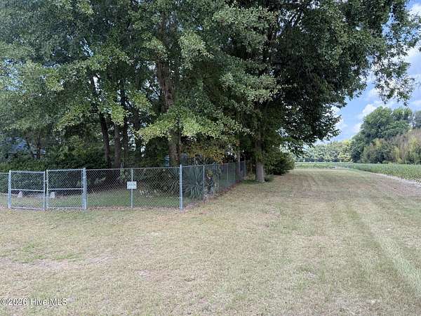 10 Acres of Land for Sale in Lumberton, North Carolina