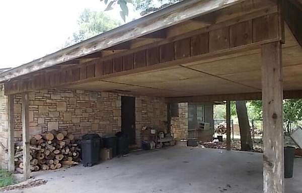 2.59 Acres of Land with Home for Sale in Kerrville, Texas