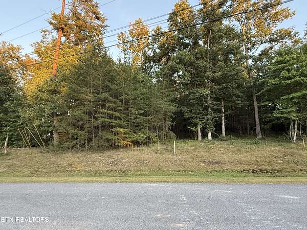 1.47 Acres of Residential Land for Sale in Crossville, Tennessee