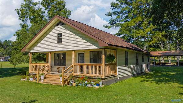 2 Acres of Land with Home for Sale in Valley Head, Alabama
