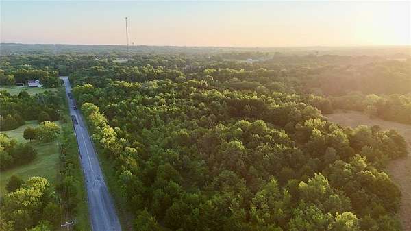 6.5 Acres of Residential Land for Sale in Earlsboro, Oklahoma
