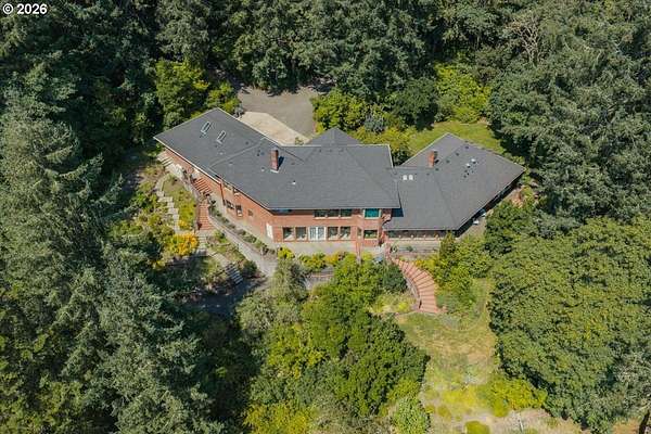 42.7 Acres of Agricultural Land with Home for Sale in Lebanon, Oregon