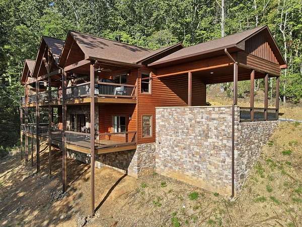 1.5 Acres of Land with Home for Sale in Mineral Bluff, Georgia