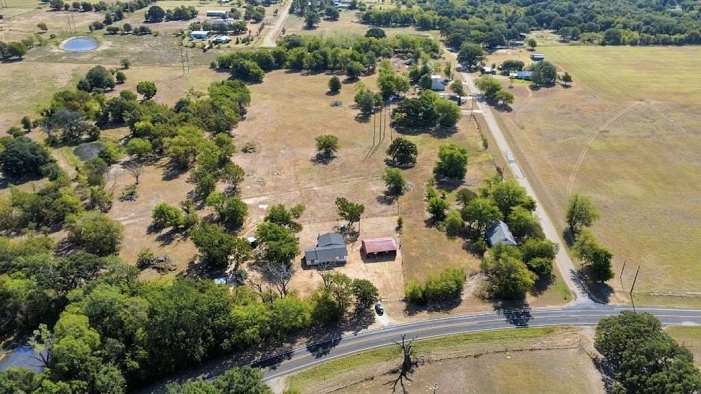 15.6 Acres of Land with Home for Sale in Mabank, Texas