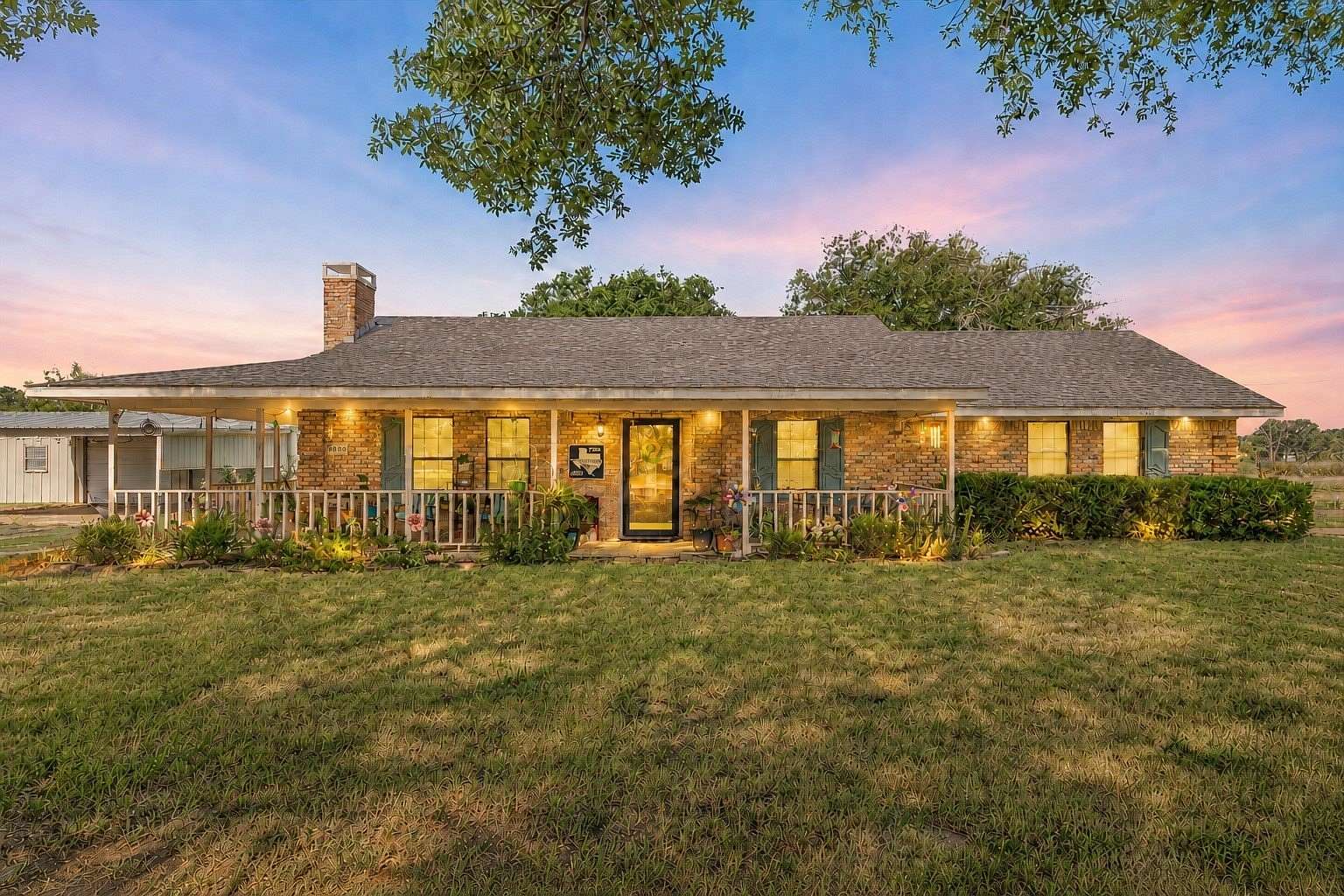 9.52 Acres of Land with Home for Sale in Kaufman, Texas