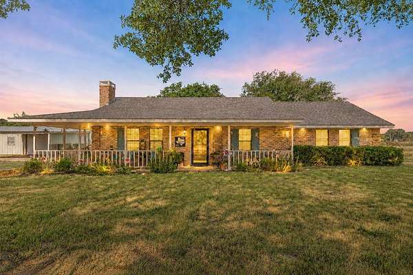 9.52 Acres of Land with Home for Sale in Kaufman, Texas