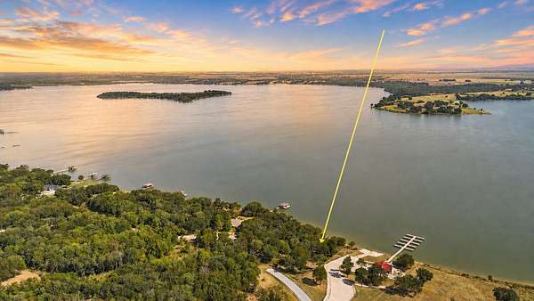 1.16 Acres of Residential Land for Sale in Corsicana, Texas