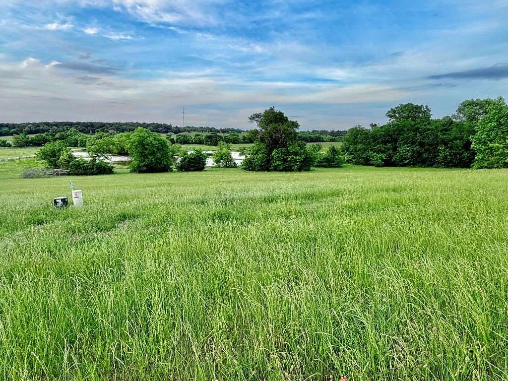6.6 Acres of Residential Land for Sale in Athens, Texas