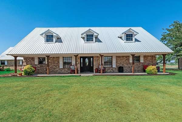 4 Acres of Land with Home for Lease in Justin, Texas