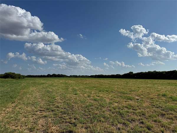 23.6 Acres of Agricultural & Residential Land for Sale in Leonard, Texas