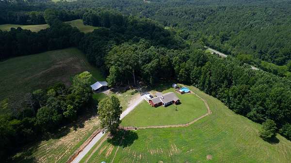 112 Acres of Land with Home for Sale in Goodspring, Tennessee