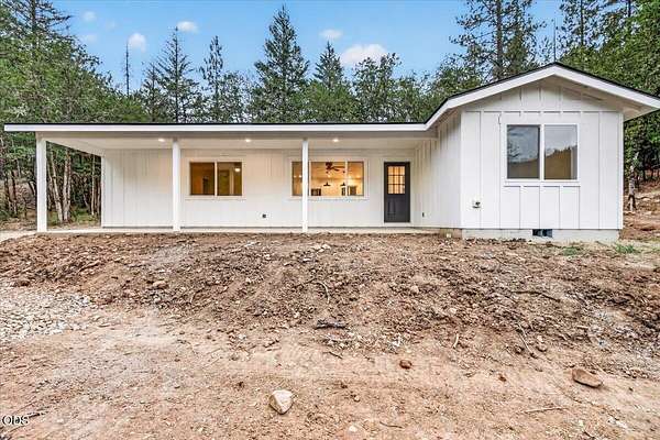 1.66 Acres of Land with Home for Sale in Trail, Oregon