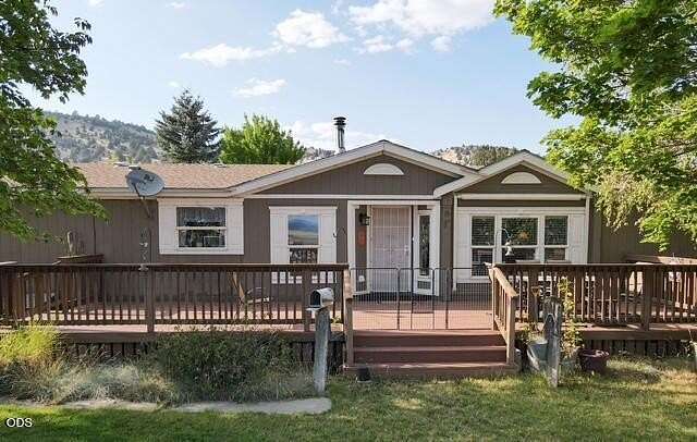 16.3 Acres of Land with Home for Sale in Klamath Falls, Oregon
