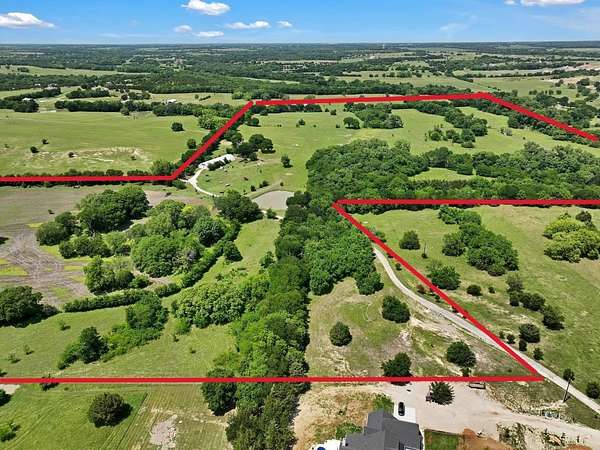 111 Acres of Land for Sale in Van Alstyne, Texas