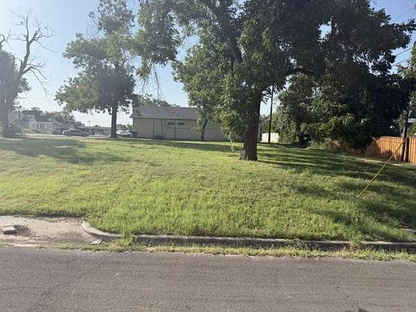 0.31 Acres of Commercial Land for Sale in Waco, Texas