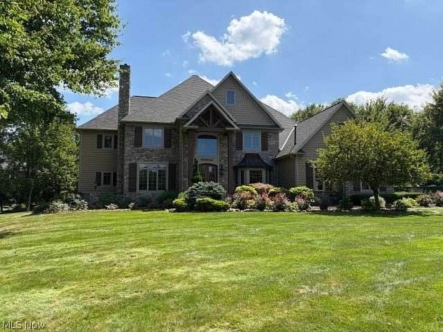 1.5 Acres of Land with Home for Sale in Cuyahoga Falls, Ohio