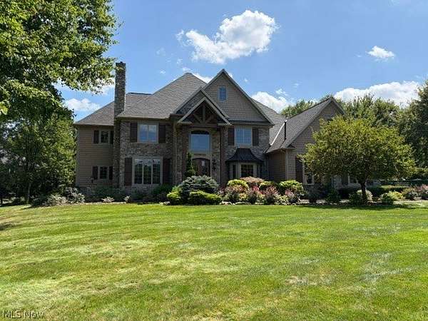 1.5 Acres of Land with Home for Sale in Cuyahoga Falls, Ohio