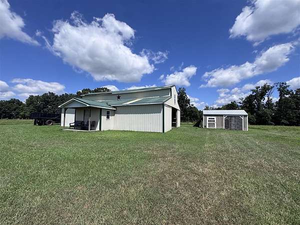 5 Acres of Residential Land for Sale in Scottsville, Kentucky