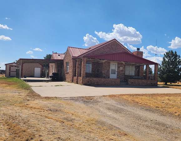13.8 Acres of Land with Home for Sale in Amarillo, Texas