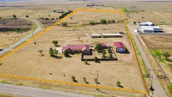 13.8 Acres of Land with Home for Sale in Amarillo, Texas