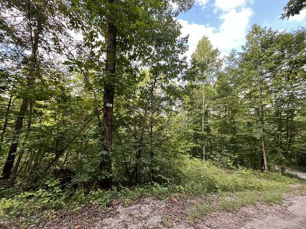 1 Acre of Residential Land for Sale in Somerset, Kentucky