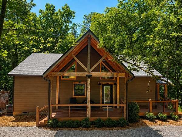 4 Acres of Land with Home for Sale in Ellijay, Georgia
