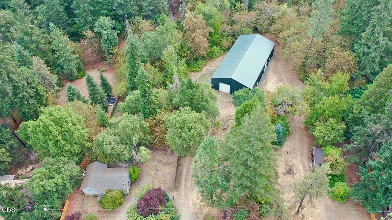 2.25 Acres of Land with Home for Sale in Wolf Creek, Oregon