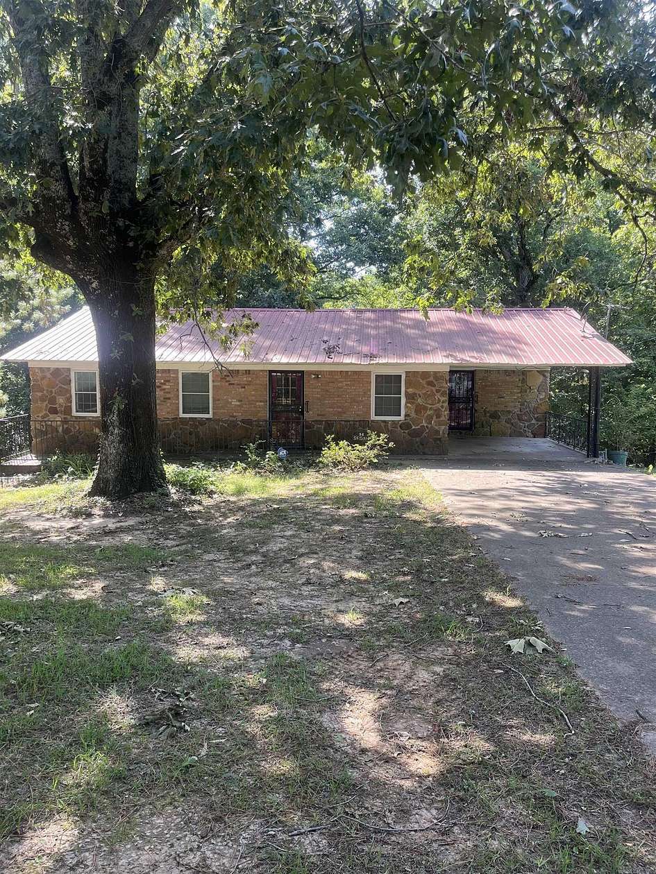 6.6 Acres of Land with Home for Sale in Forrest City, Arkansas