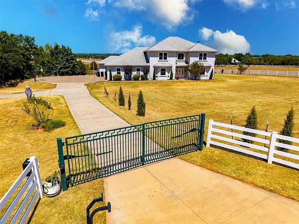 2.8 Acres of Land with Home for Sale in Oklahoma City, Oklahoma
