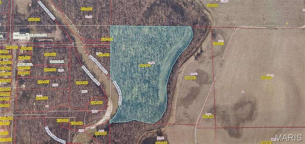 61 Acres of Recreational Land for Sale in Vandalia, Illinois