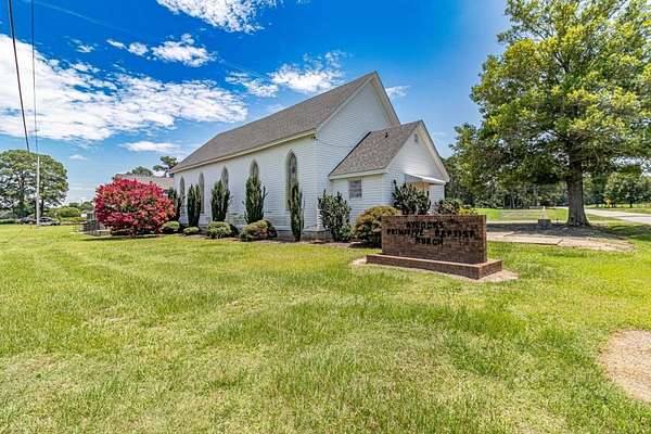 0.94 Acres of Commercial Land for Sale in Fremont, North Carolina