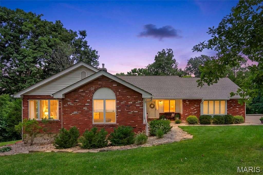 9.52 Acres of Land with Home for Sale in Defiance, Missouri