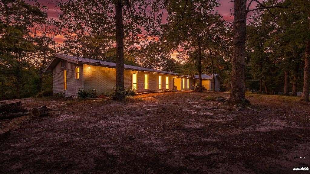 5 Acres of Land with Home for Sale in Texarkana, Arkansas